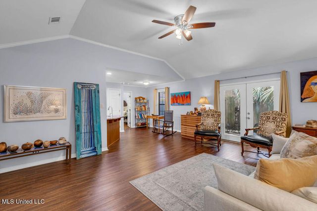 405 Ulman Avenue, Bay Saint Louis, MS 39520