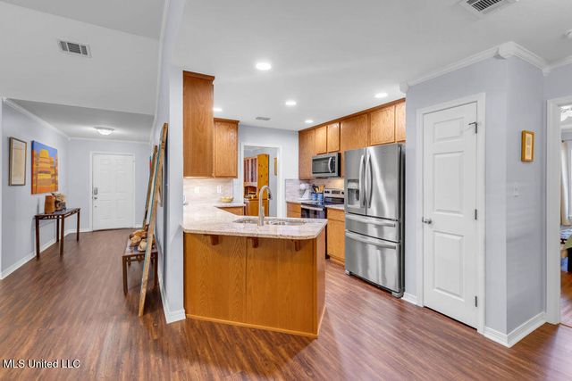 405 Ulman Avenue, Bay Saint Louis, MS 39520