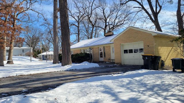 11605 W Mount Vernon AVENUE, Wauwatosa, WI 53226