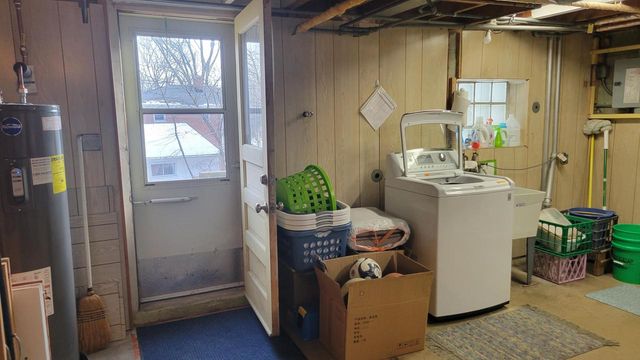 11605 W Mount Vernon AVENUE, Wauwatosa, WI 53226