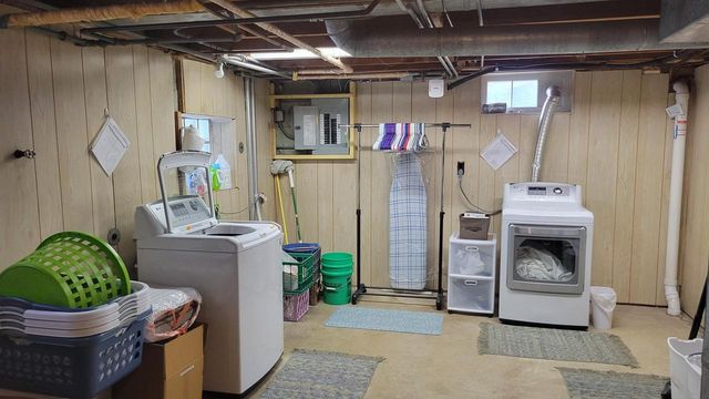 11605 W Mount Vernon AVENUE, Wauwatosa, WI 53226