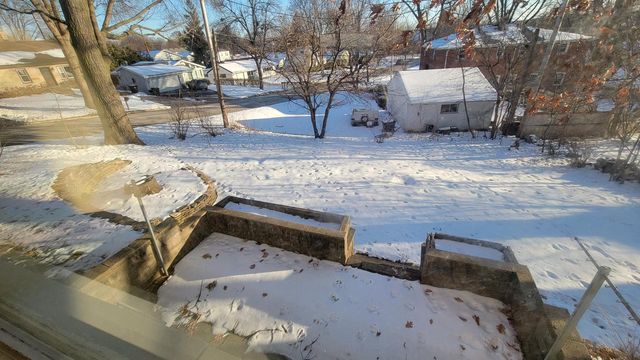 11605 W Mount Vernon AVENUE, Wauwatosa, WI 53226