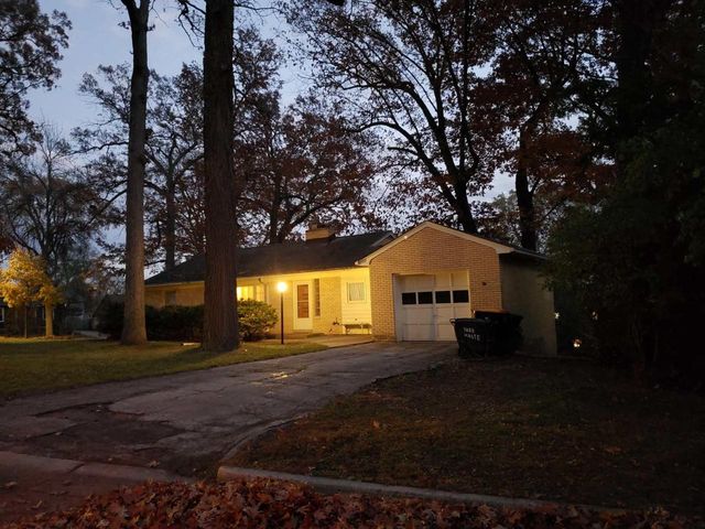 11605 W Mount Vernon AVENUE, Wauwatosa, WI 53226