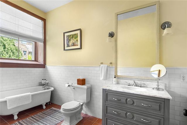 3 Hazard Avenue, Newport, RI 02840