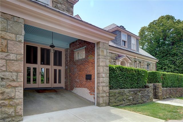 3 Hazard Avenue, Newport, RI 02840