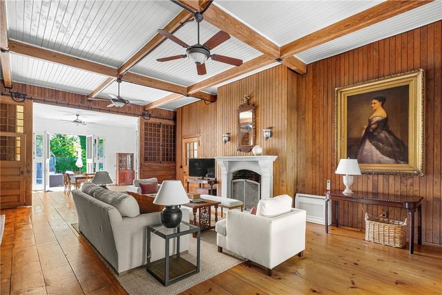 3 Hazard Avenue, Newport, RI 02840