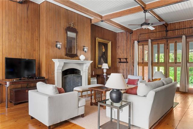 3 Hazard Avenue, Newport, RI 02840