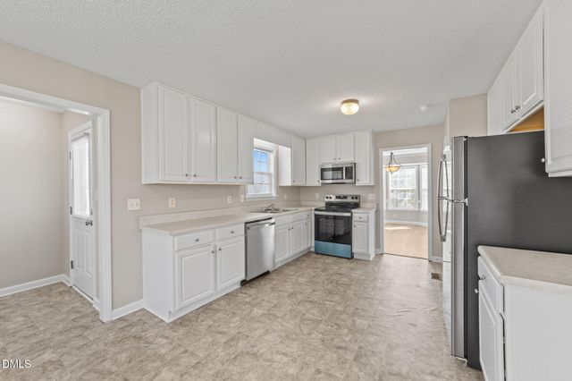 1636 Middle Ridge Drive, Willow Spring, NC 27592