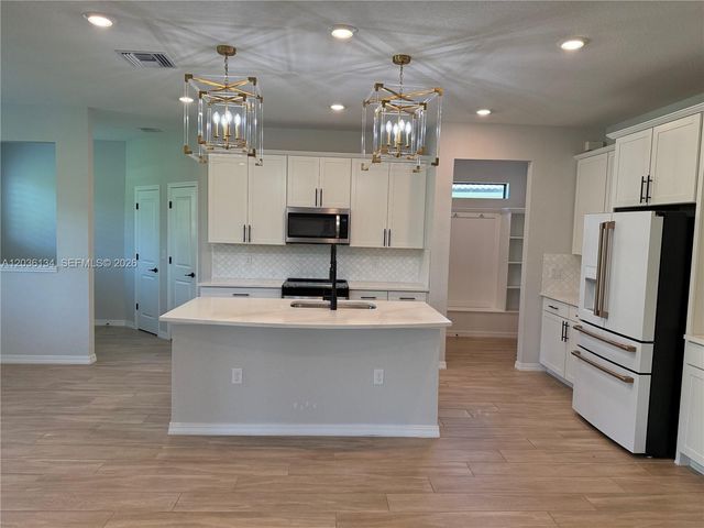 8112 NW 78th Street 8112, Tamarac, FL 33321