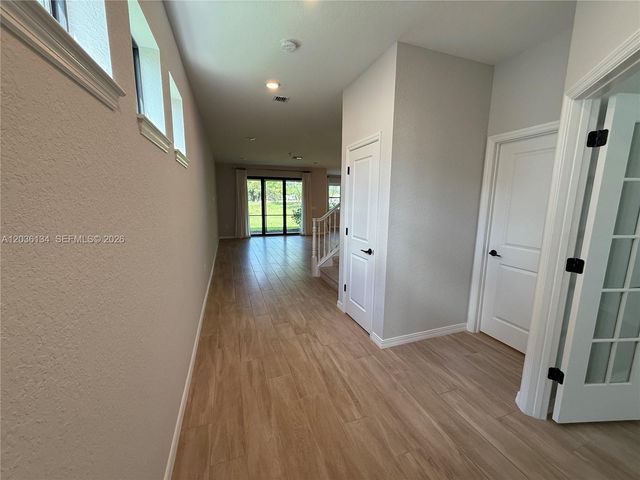 8112 NW 78th Street 8112, Tamarac, FL 33321