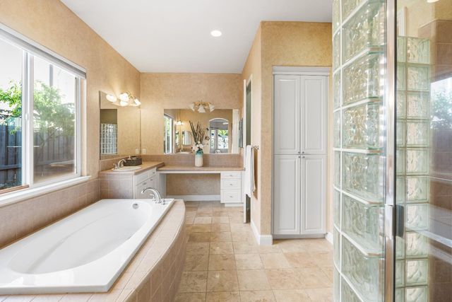 1061 Sandwick Way, Folsom, CA 95630