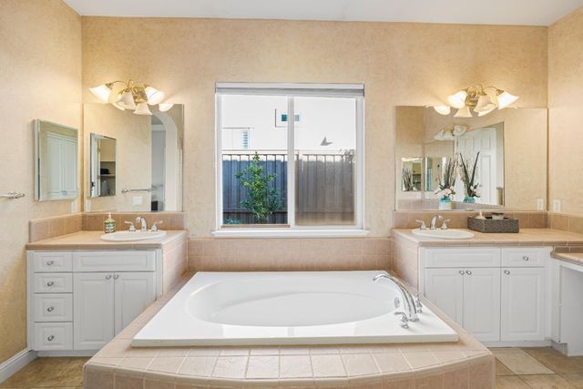 1061 Sandwick Way, Folsom, CA 95630