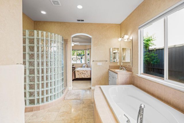 1061 Sandwick Way, Folsom, CA 95630