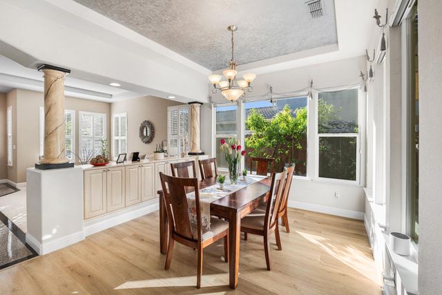 1061 Sandwick Way, Folsom, CA 95630