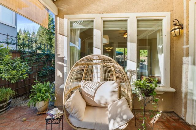 1061 Sandwick Way, Folsom, CA 95630