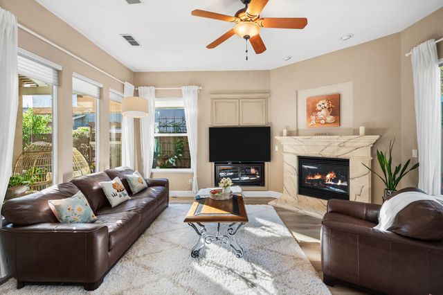 1061 Sandwick Way, Folsom, CA 95630