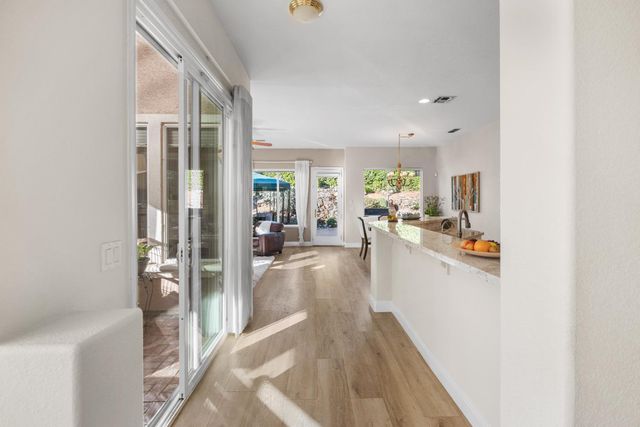 1061 Sandwick Way, Folsom, CA 95630