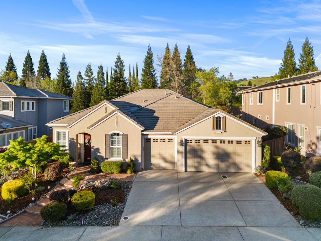 1061 Sandwick Way, Folsom, CA 95630