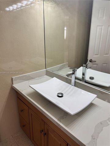 14421 N Kendall Dr 105M, Miami, FL 33186