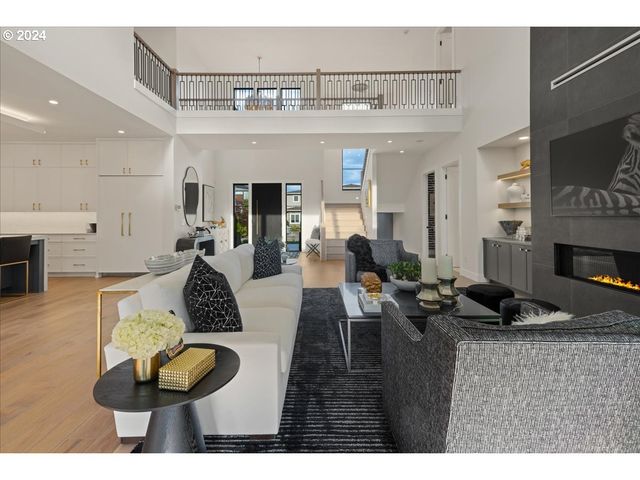 13305 AMBER Pl, Lake Oswego, OR 97034