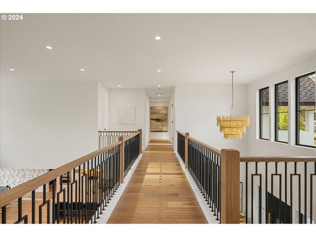 13305 AMBER Pl, Lake Oswego, OR 97034