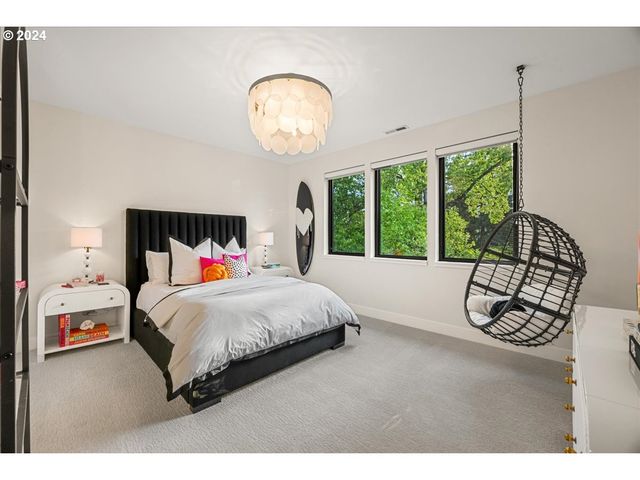 13305 AMBER Pl, Lake Oswego, OR 97034