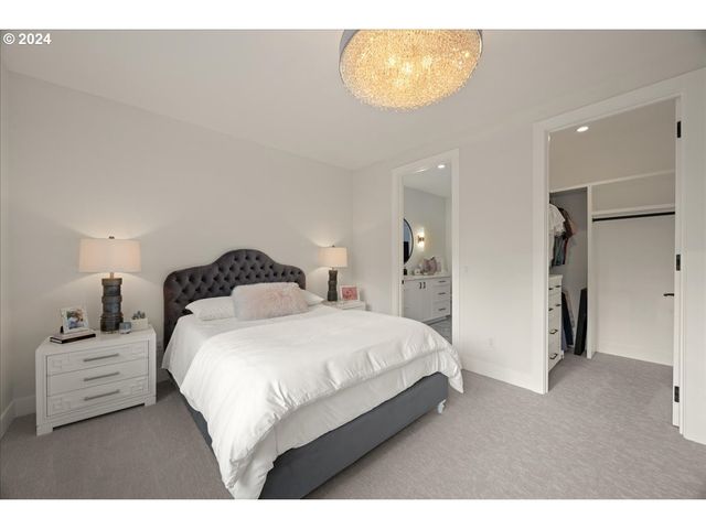 13305 AMBER Pl, Lake Oswego, OR 97034