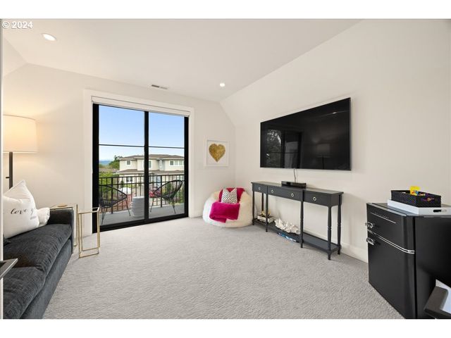 13305 AMBER Pl, Lake Oswego, OR 97034