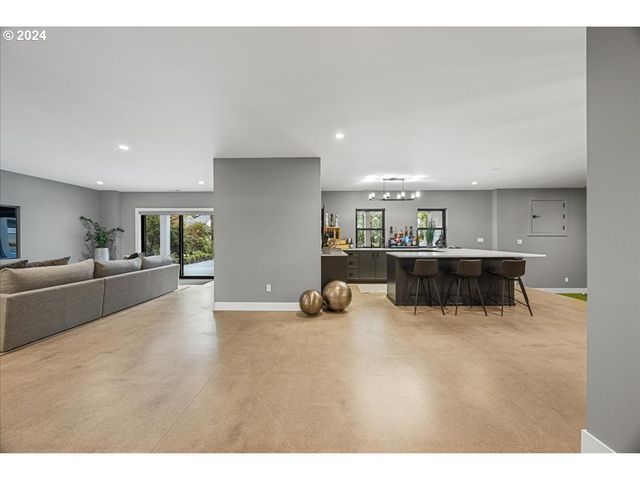 13305 AMBER Pl, Lake Oswego, OR 97034