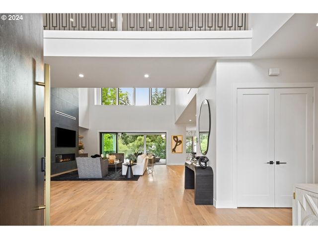 13305 AMBER Pl, Lake Oswego, OR 97034