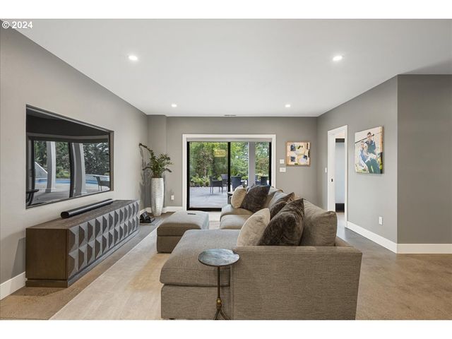 13305 AMBER Pl, Lake Oswego, OR 97034