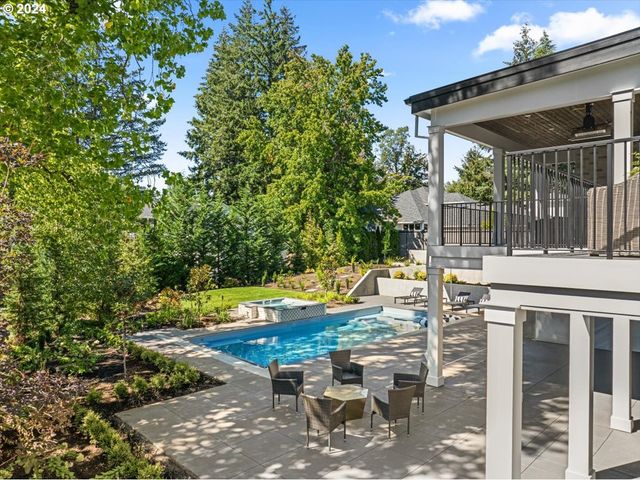 13305 AMBER Pl, Lake Oswego, OR 97034