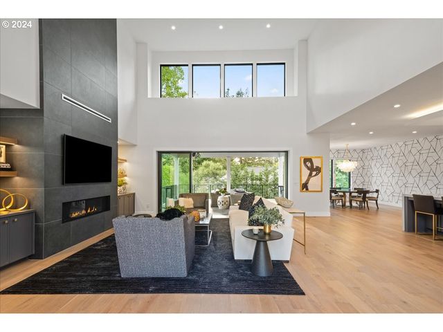 13305 AMBER Pl, Lake Oswego, OR 97034