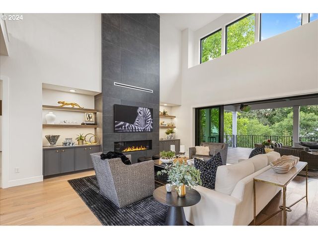 13305 AMBER Pl, Lake Oswego, OR 97034