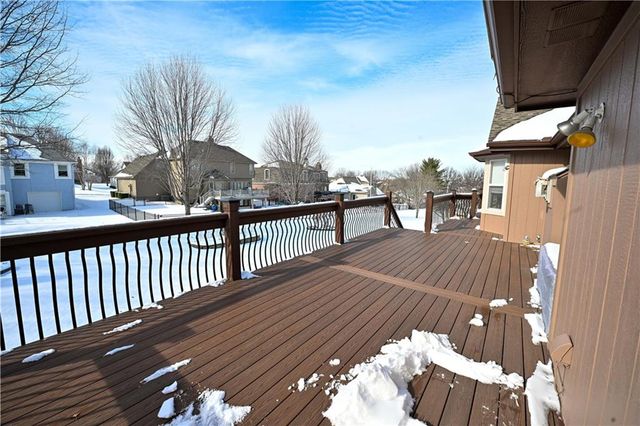 5118 SW Pelican Point, Lee's Summit, MO 64082