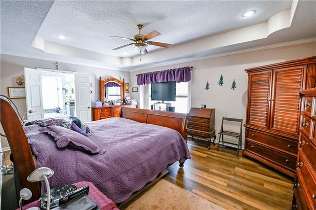 5118 SW Pelican Point, Lee's Summit, MO 64082