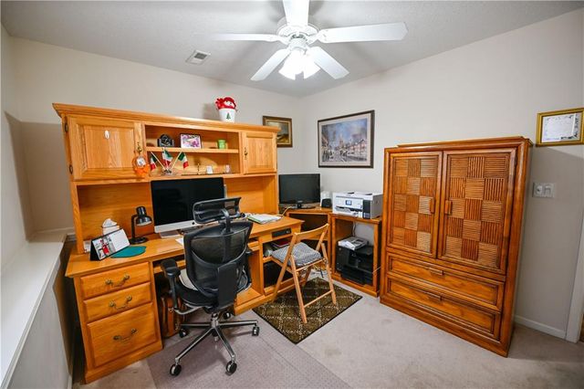 5118 SW Pelican Point, Lee's Summit, MO 64082