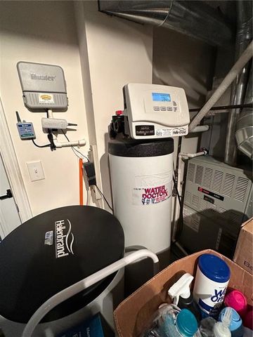 5118 SW Pelican Point, Lee's Summit, MO 64082