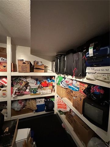 5118 SW Pelican Point, Lee's Summit, MO 64082