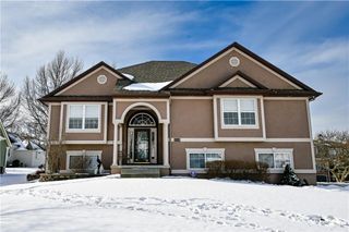 5118 SW Pelican Point, Lee's Summit, MO 64082