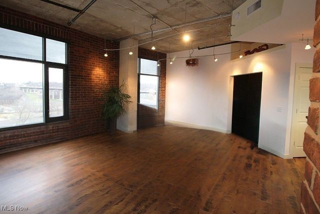 21 Furnace Street 701, Akron, OH 44308