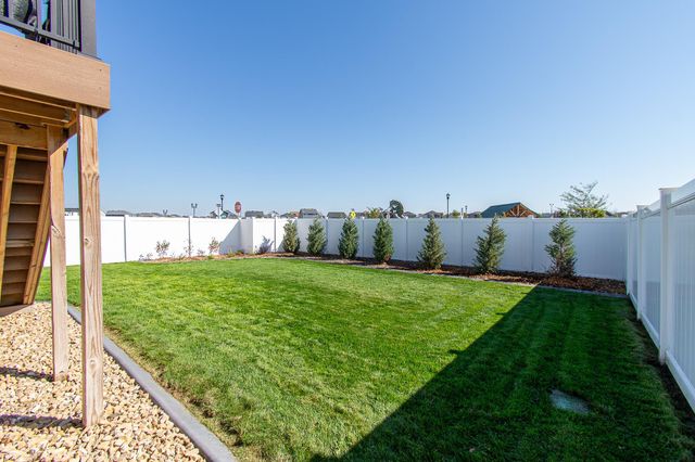 5507 Lori Lane W, West Fargo, ND 58078