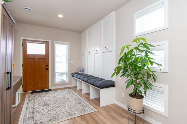 5507 Lori Lane W, West Fargo, ND 58078