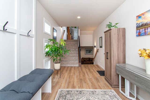 5507 Lori Lane W, West Fargo, ND 58078