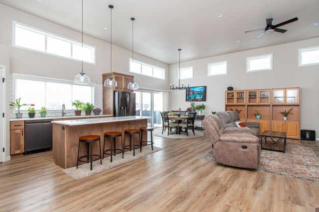 5507 Lori Lane W, West Fargo, ND 58078