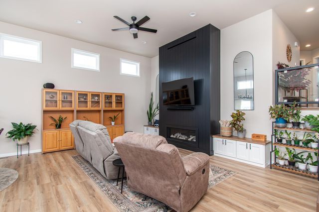 5507 Lori Lane W, West Fargo, ND 58078