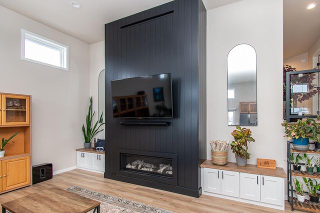 5507 Lori Lane W, West Fargo, ND 58078