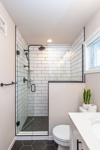 5507 Lori Lane W, West Fargo, ND 58078