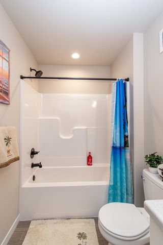 5507 Lori Lane W, West Fargo, ND 58078