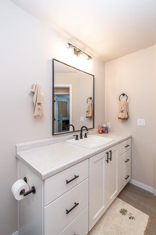 5507 Lori Lane W, West Fargo, ND 58078